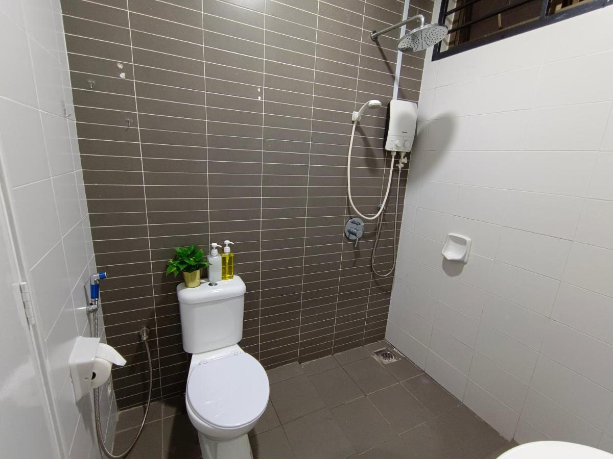 Mount Austin Ikea, Aeon 10mins -pool View- B122 * Johor Bahru