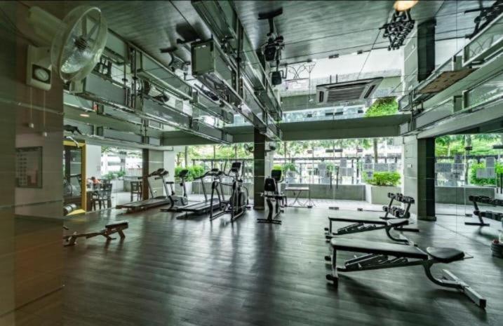 Mount Austin Ikea, Aeon 10mins -pool View- B122 *